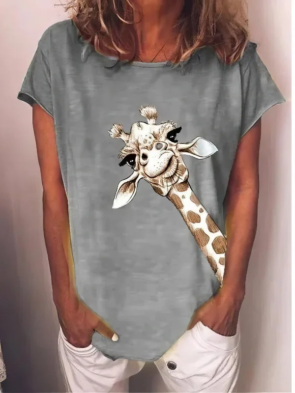 Giraffe Print Short-sleeved Tee with a Chic Touch Graphic Embroidered Appliqued