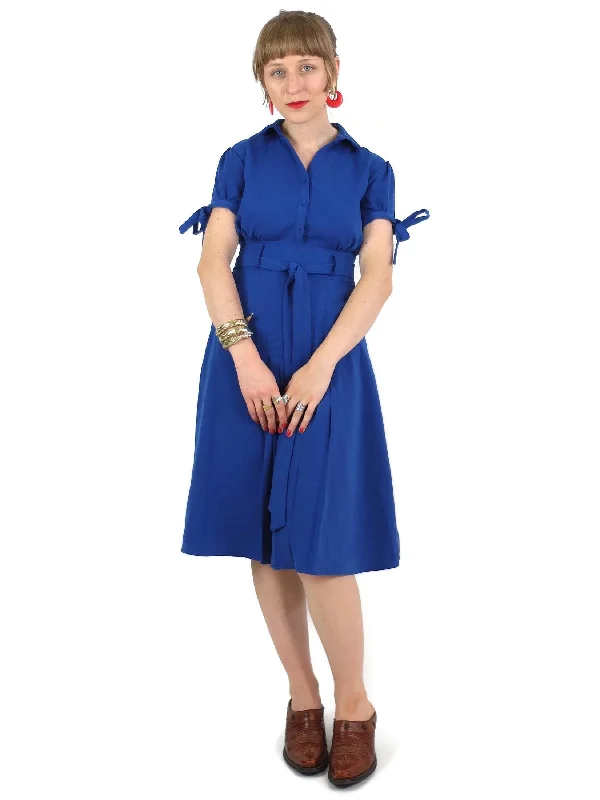 80s does 50s Pinup Style Puff Short Sleeve Bright Blue Fit and Flare Collared Circle Midi Dress with Ties Stylish Wraparound Midi Dress 80s does 50s Pinup Style Puff Short Sleeve Bright Blue Fit and Flare Collared Circle Midi Dress with Ties Stylish Wraparound Midi Dress