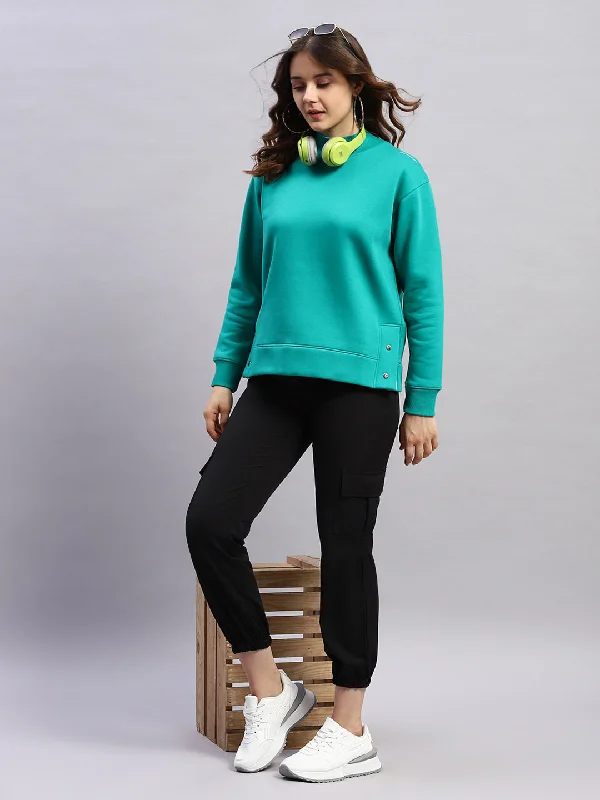 Women Green Solid High Neck Full Sleeve Sweatshirt Hoodie with Contrast Stitching Detailed Premium Women Green Solid High Neck Full Sleeve Sweatshirt Hoodie with Contrast Stitching Detailed Premium