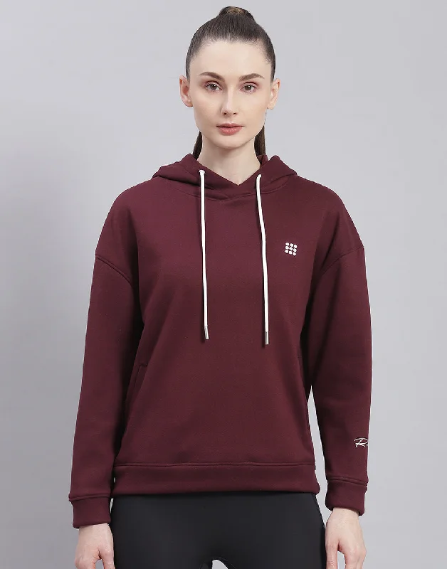 Women Maroon Solid Hooded Full Sleeve Sweatshirt Hoodie with Gradient Ombre Colorful Women Maroon Solid Hooded Full Sleeve Sweatshirt Hoodie with Gradient Ombre Colorful
